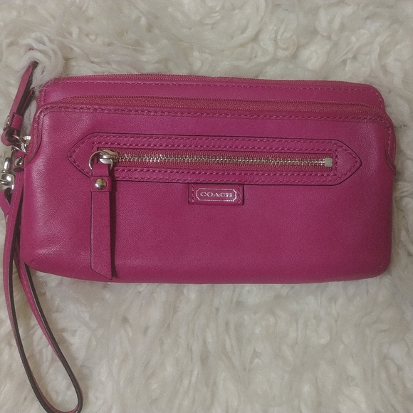 Authentic Coach Wallets Buy Individually Or Bundle n Save $$$ - Picture 9 of 14